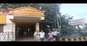 इटावा में चलती ट्रेन से गिरी झारखंड की युवती