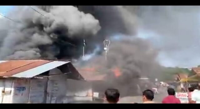 कानपुर के अर्मापुर बाजार में आग लगने से 8 दुकानें जलीं