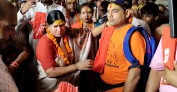 सदर विधायक ने तिलक लगाकर 41 श्रद्धालुओं का जत्था अमरनाथ यात्रा पर रवाना किया