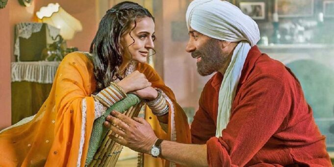 Gadar 2 Box Office Collection: गदर 2 ने बॉक्सऑफिस पर मचाया तहलका, पहले दिन ही दिन छप्परफाड़ कलेक्शऩ