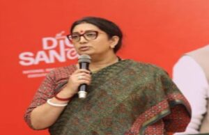 एलपीजी गैस की कीमतें कम हुईं फिर भी ट्रोलर्स के निशाने पर क्यों हैं केंद्रीय मंत्री स्मृति ईरानी