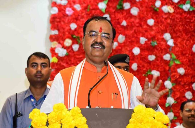 शिवसेना प्रमुख उद्धव ठाकरे के बयान पर यूपी के डिप्टी सीएम केशव प्रसाद मौर्य ने किया पलटवार, कही ऐसी बात Deputi CM Keshav Prasad Maurya