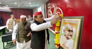 लोकसभा चुनाव 2024: समाजवादी पार्टी की पहली लिस्ट में परिवार से 3 नाम, देखें पूरी लिस्ट Akhilesh Yadav