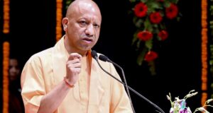 उत्तर प्रदेश: मुख्यमंत्री के निर्देश पर मंत्रियों ने बाढ़ प्रभावित क्षेत्रों का किया दौरा Yogi Adityanath