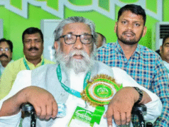 हेमंत सोरेन के पिता और झारखंड के पूर्व सीएम शिबू सोरेन का निधन. आज मैं शून्य हो गया हूं: बेटे ने किया भावुक ट्वीट Former Jharkhand CM Shibu Soren dies