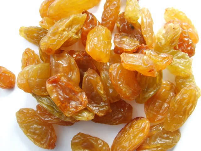 रोज सुबह किशमिश का पानी पीने के 5 शानदार फायदे: सेहत और सुंदरता दोनों पाएं raisin