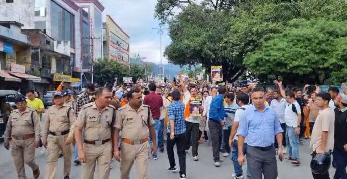 हल्द्वानी में कशिश हत्याकांड पर सुप्रीम कोर्ट के फैसले के बाद उग्र प्रदर्शन, न्याय की मांग तेज Haldwani protest Kashish Murder Case
