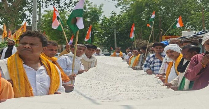 Etawah-चंबल क्षेत्र से 1857 की क्रांति के नायकों को सम्मान दिलाने की मुहिम, 65 गांवों में पहुंचकर बताया वीरों का इतिहास
